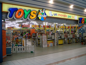 Toys Center, lavoro e tirocini